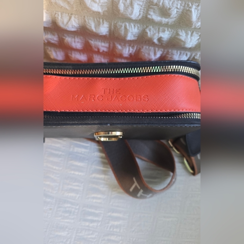 Marc Jacobs Black and Orange Crossbody Bag - Picture 2 of 10